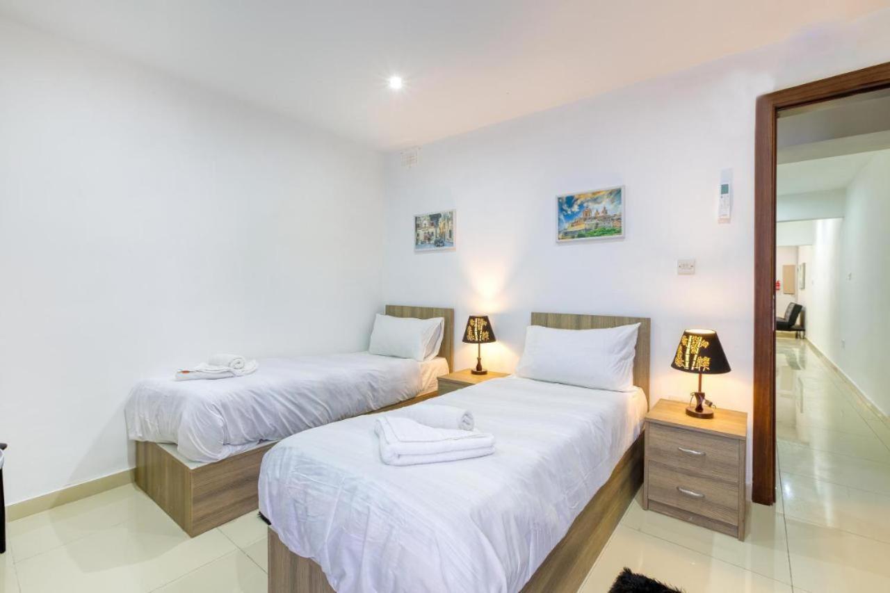 R2 Nr Retreat Gzira